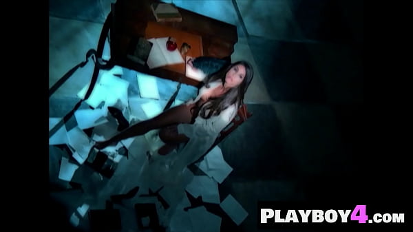 Big fake tits MILF model posed naked after mature exposed sexy curvy body