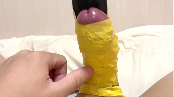 ローターをパイパンちんぽに巻き付けてオナニー/ちんこ/ちんちん