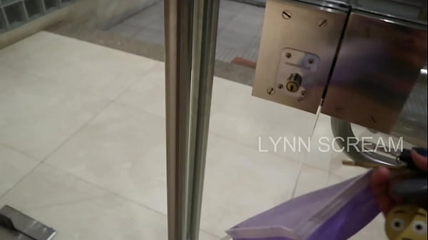 Fucked the delivery guy to pay for my meal!