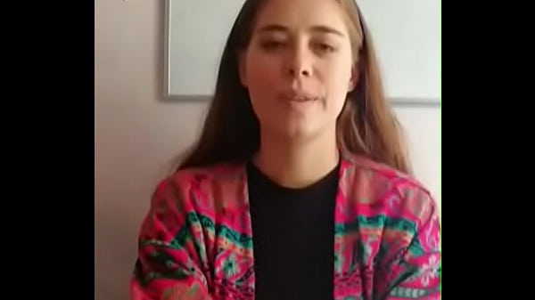 Se cogen a rubia por el culo para conseguir trabajo