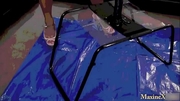 The Best Sex Chair! Maxine X Spreads Her Legs & Fuck Herself!