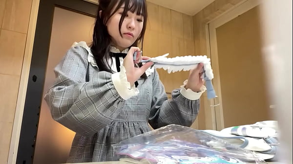 アイドルなりたいならヤらせろ！芸能志望の美女にサイバーメイド着せて中出しSEX！【るな(20)】